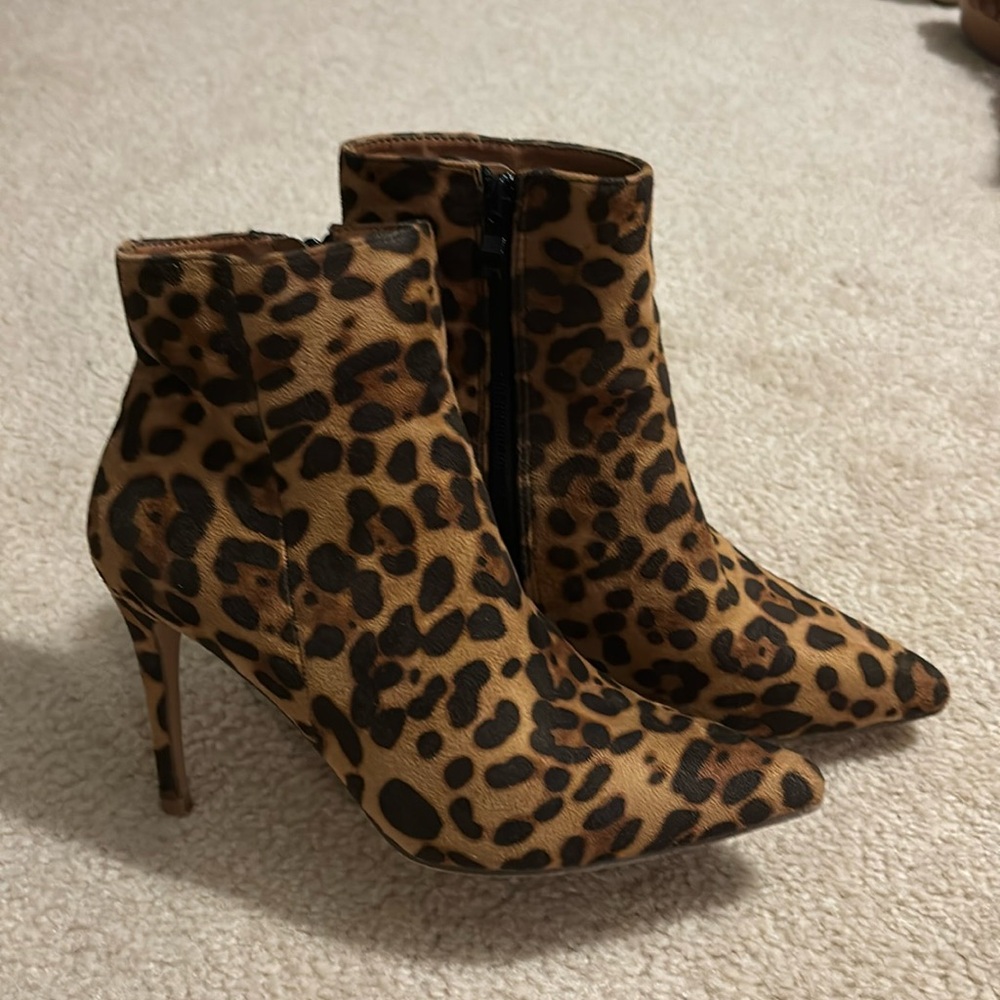 Leopard Print heels